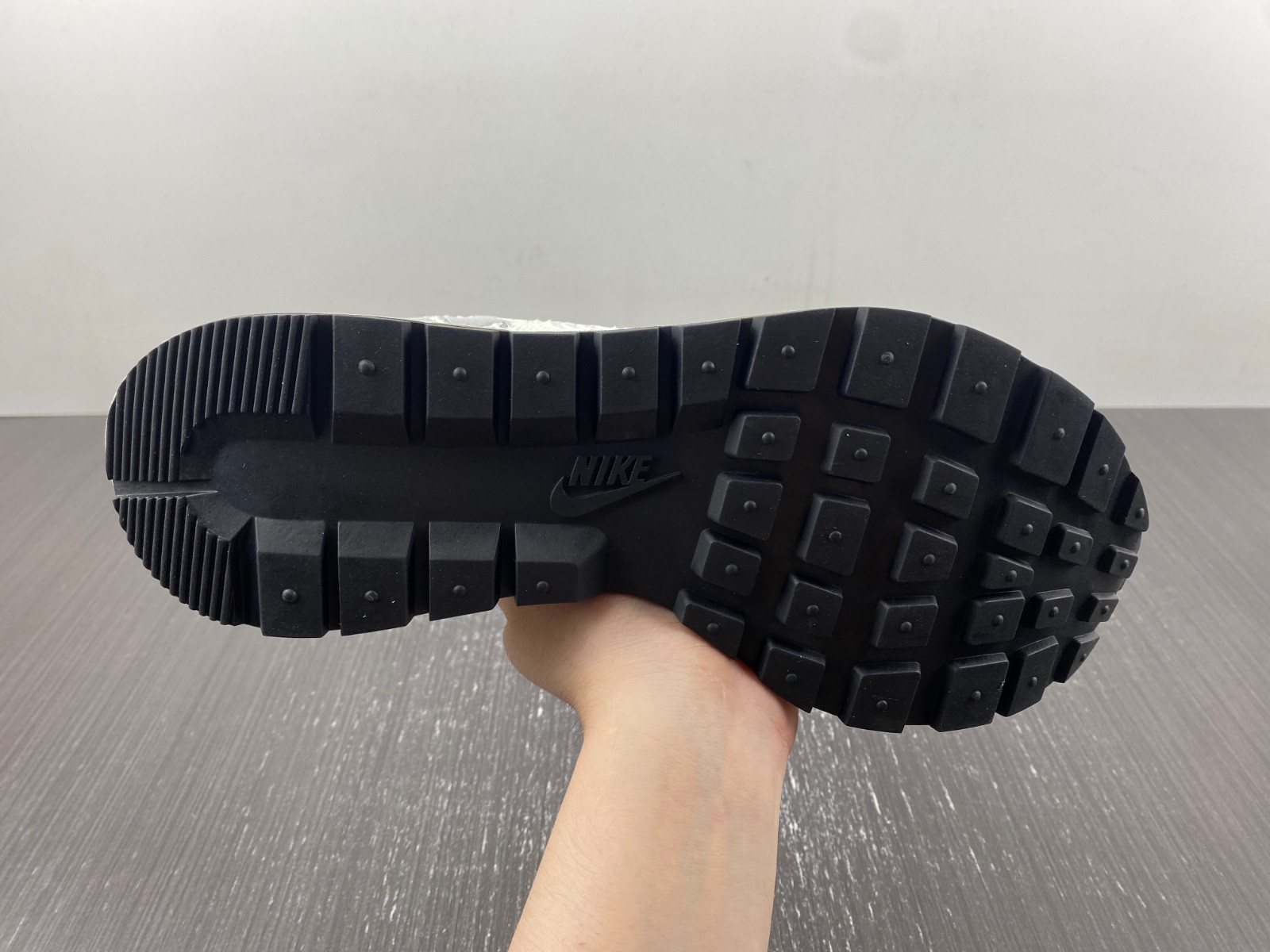 Social x Nike woven "White" DR5209-100