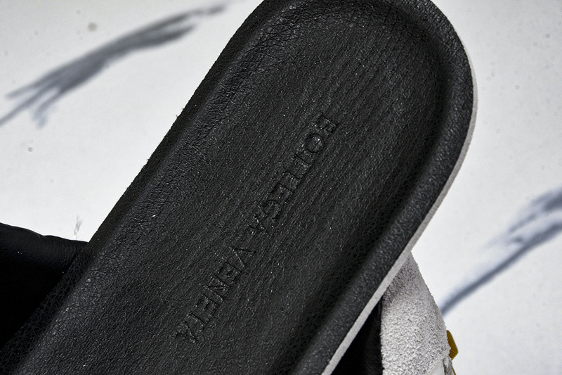 b0tt*ga Ven*ta orbit sneaker