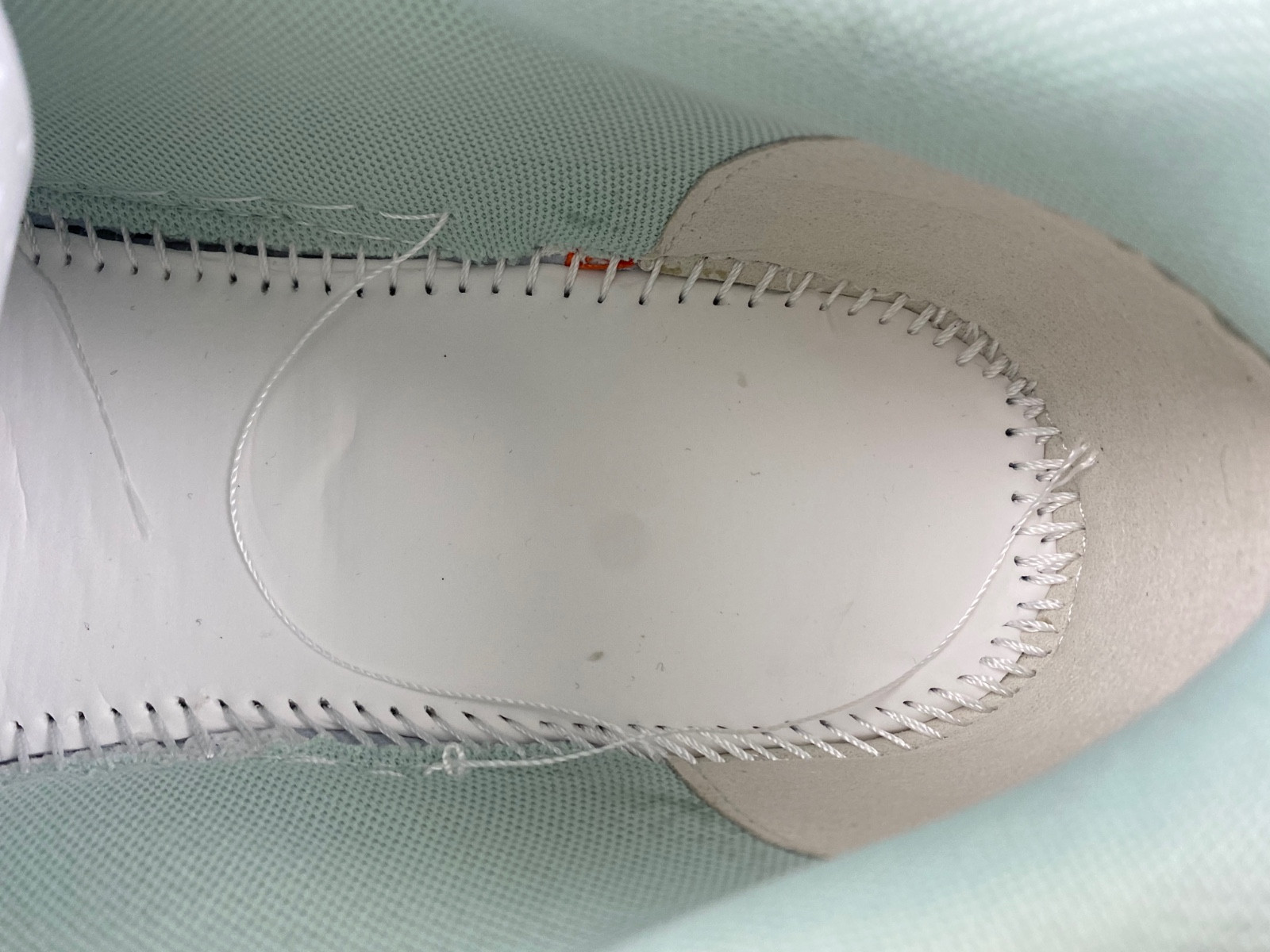 Off-White c/o Virgil Abloh