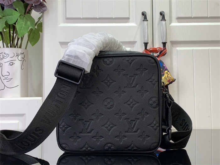 l0vis Vvtt0n getaway