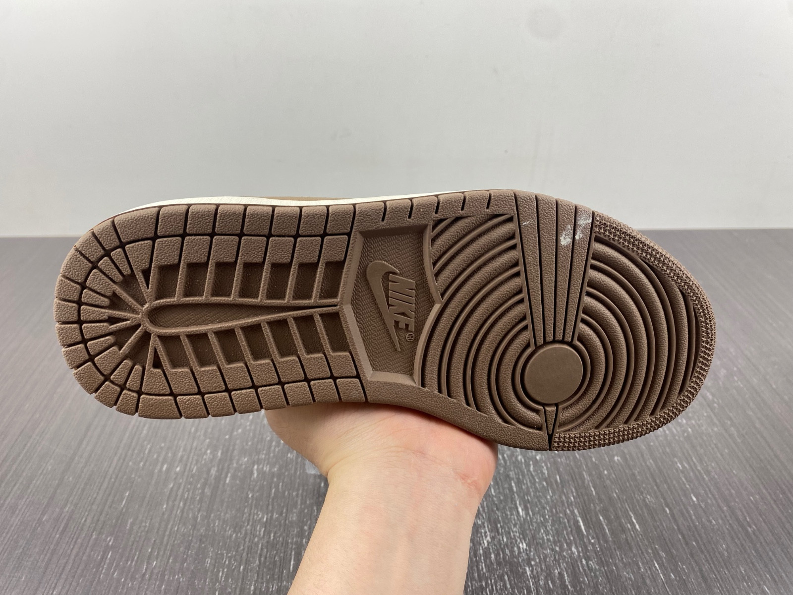 Travis Scott x Air Jordan 1 Low DM7866-603