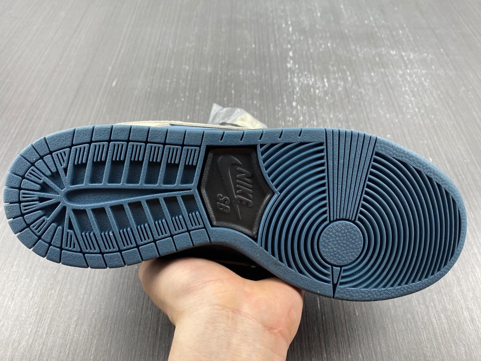 Nike SB Dunk Low Light Cream Thunderstorm BQ6817-200