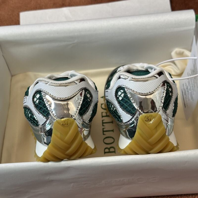 b0tt*ga Ven*ta orbit sneaker