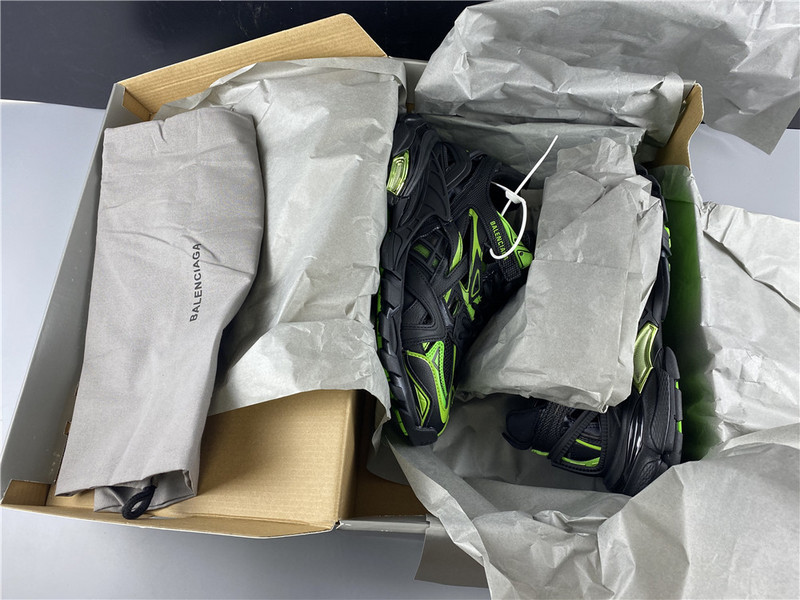 Ba*len*cia*ga tess s. gomma trek low top sneakers (black and green) 570391 w2gn1 1012