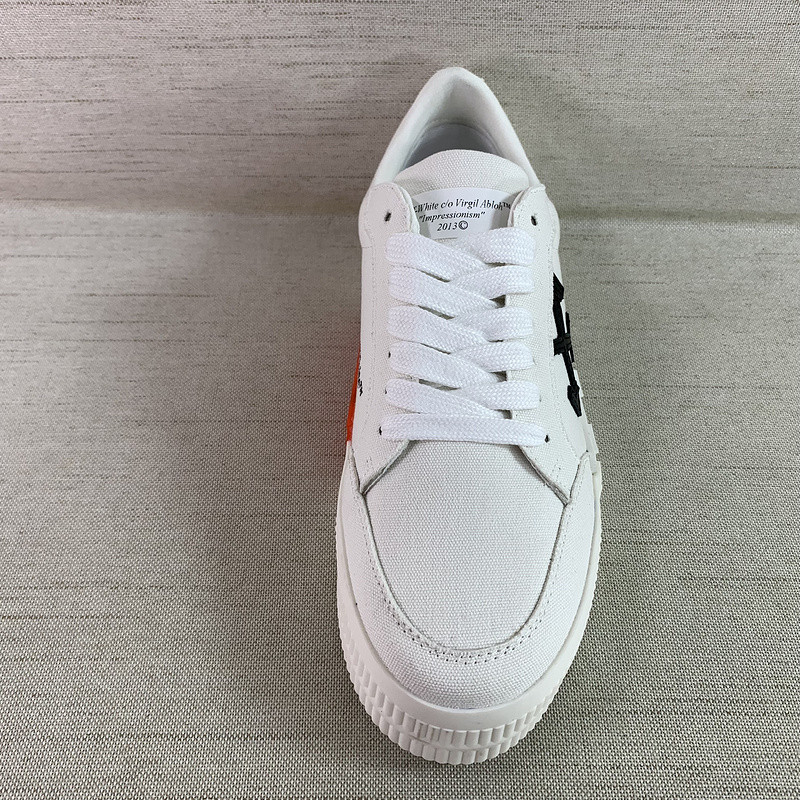 Off-White c/o Virgil Abloh