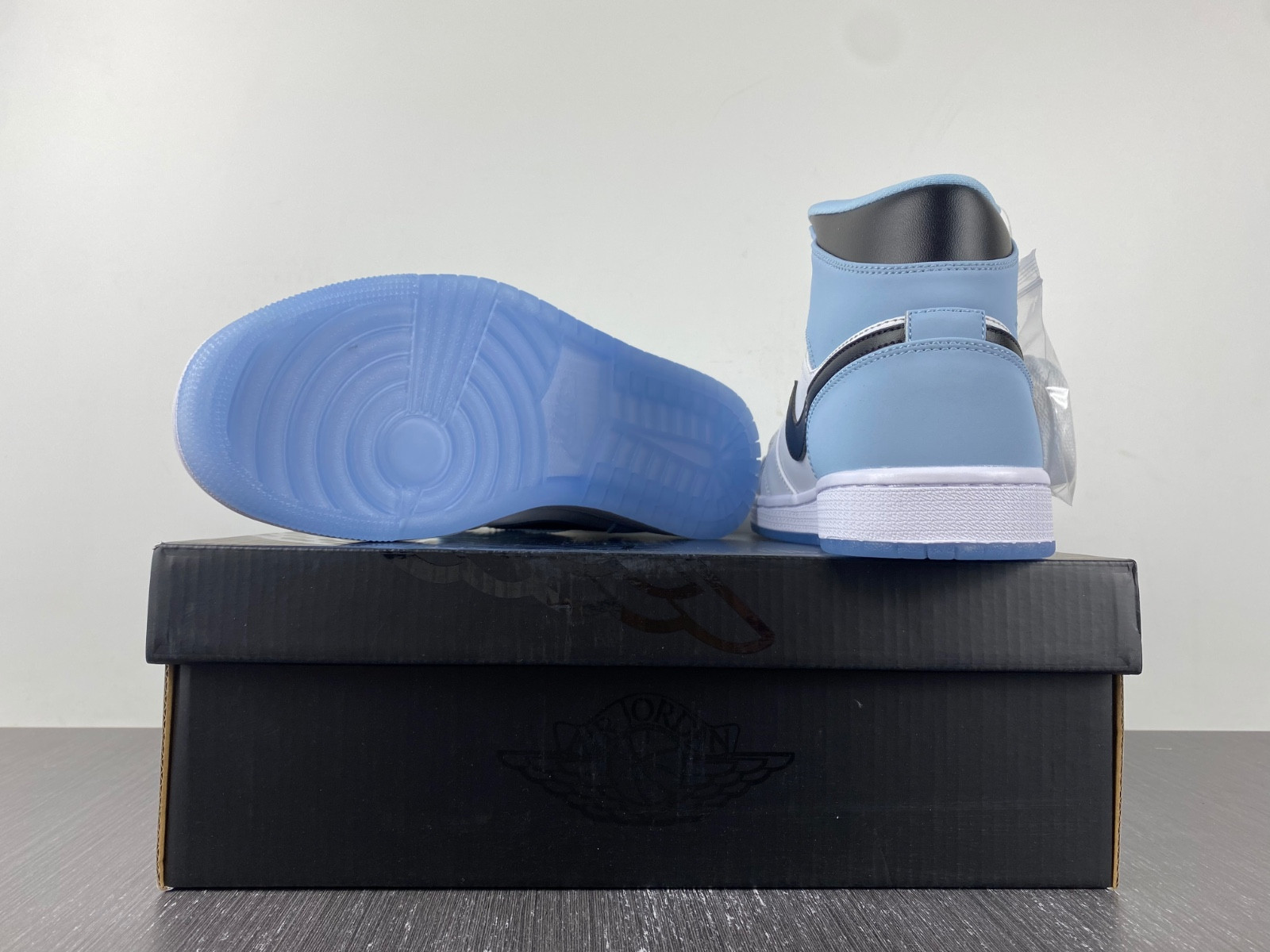 Jordan 1 Mid SE Ice Blue (2023) - DV1308-104