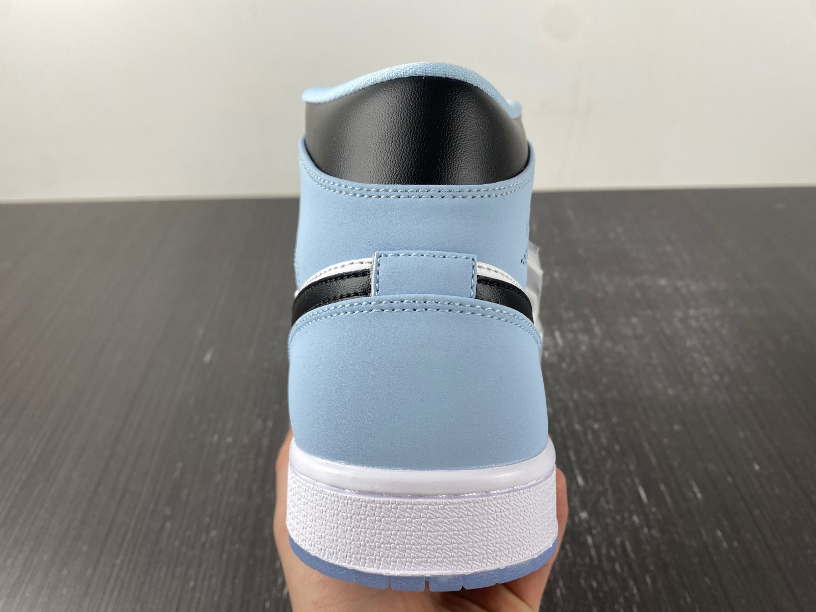 Jordan 1 Mid SE Ice Blue (2023) - DV1308-104