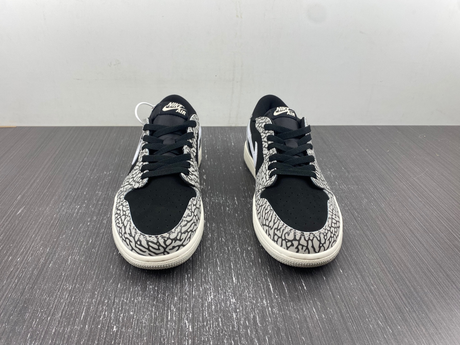 Jordan 1 Retro Low OG Black Cement - CZ0790-001
