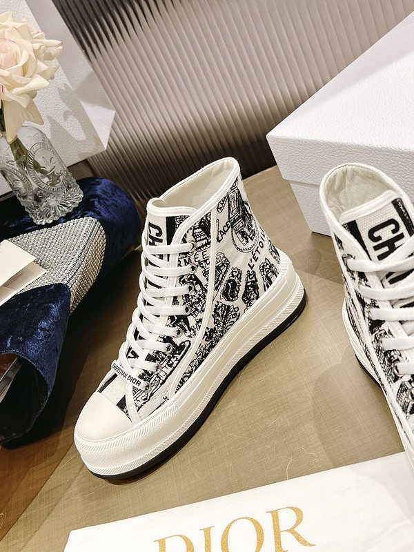 D B23 HIGH-TOP SNEAKERS