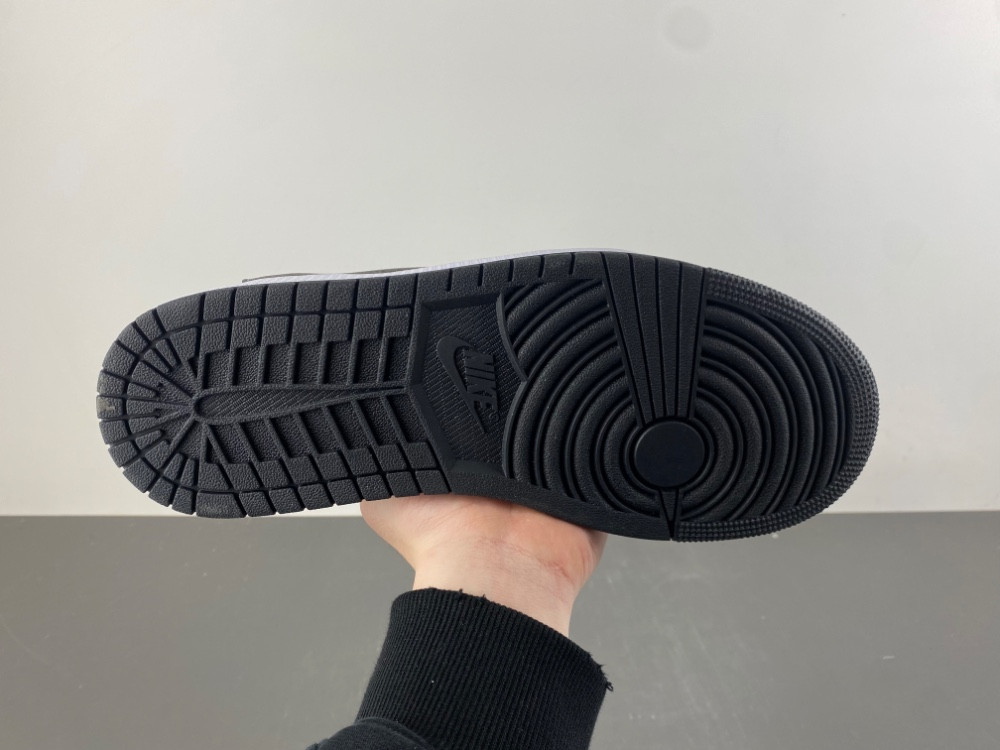 Travis Scott x AJ 1 Low Black White Phantom XZ6868 002