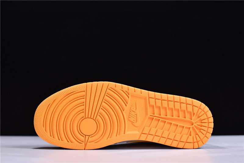 Air Jordan 1 Mid CV5276 107