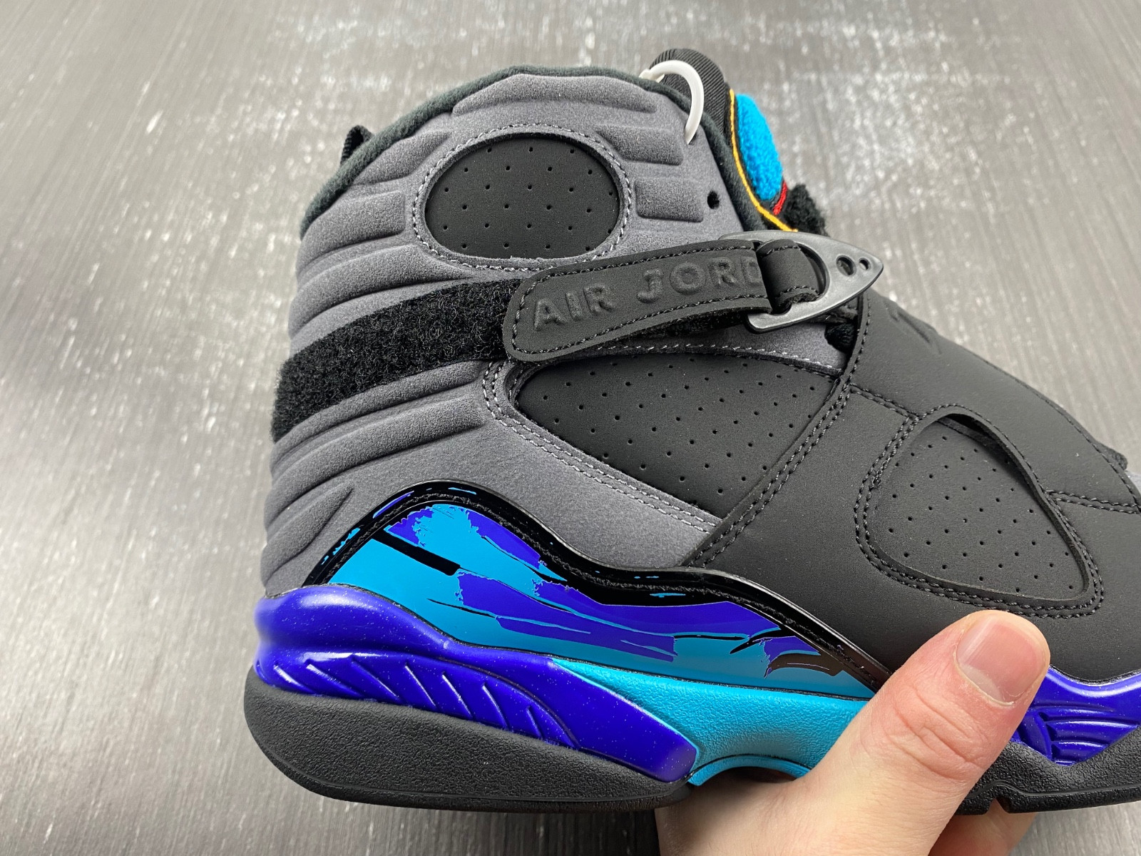 Air Jordan 8 Retro