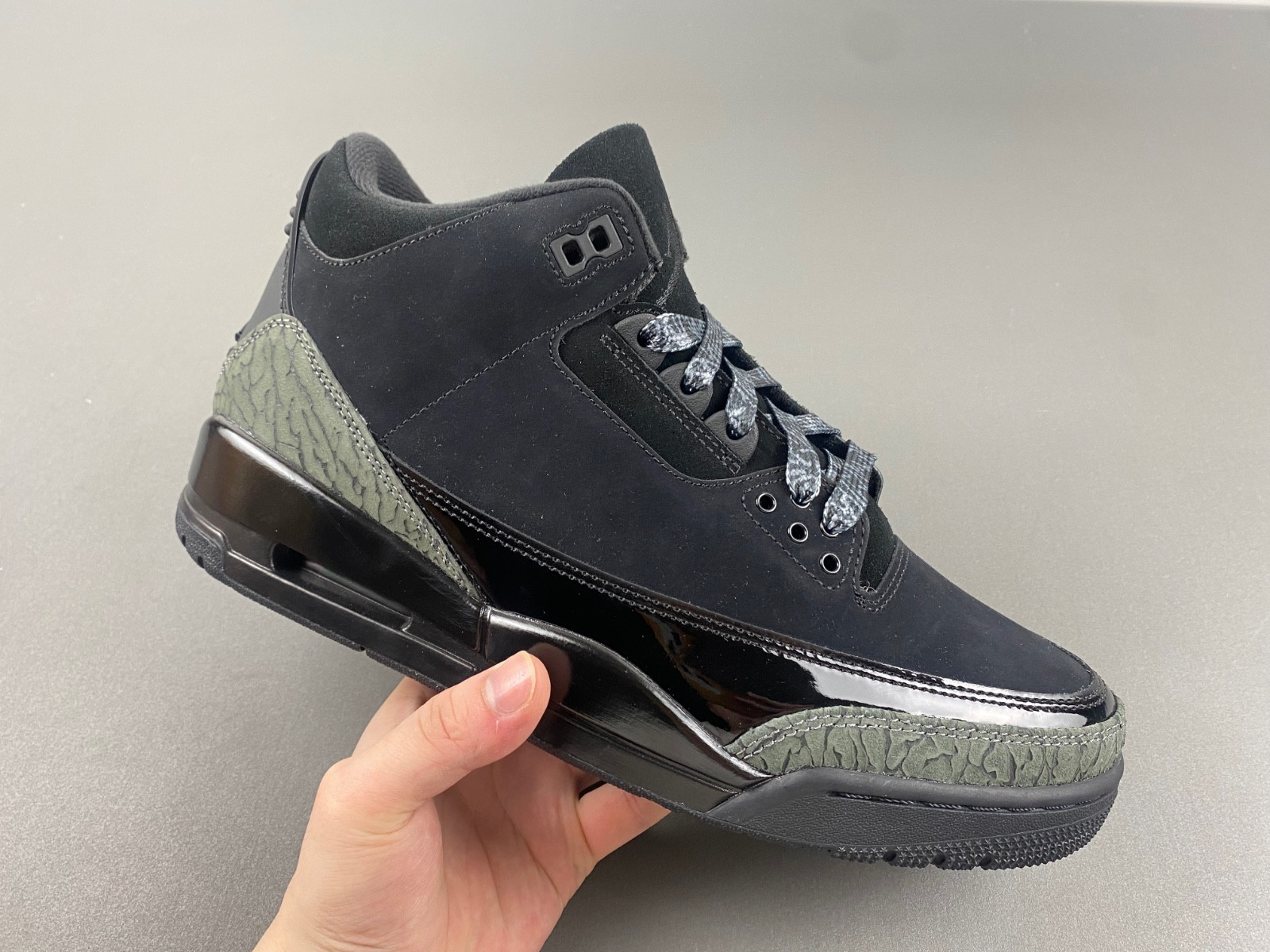 Air Jordan 3 Retro