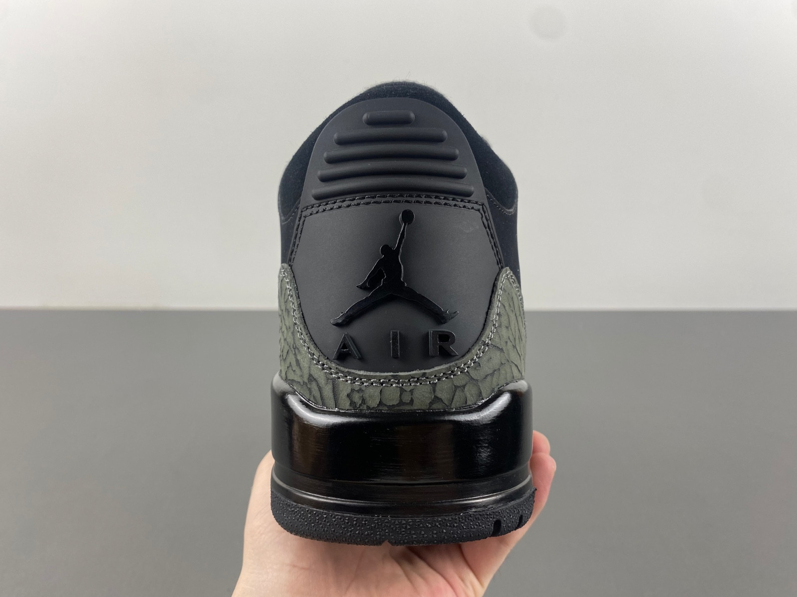 Air Jordan 3 Retro