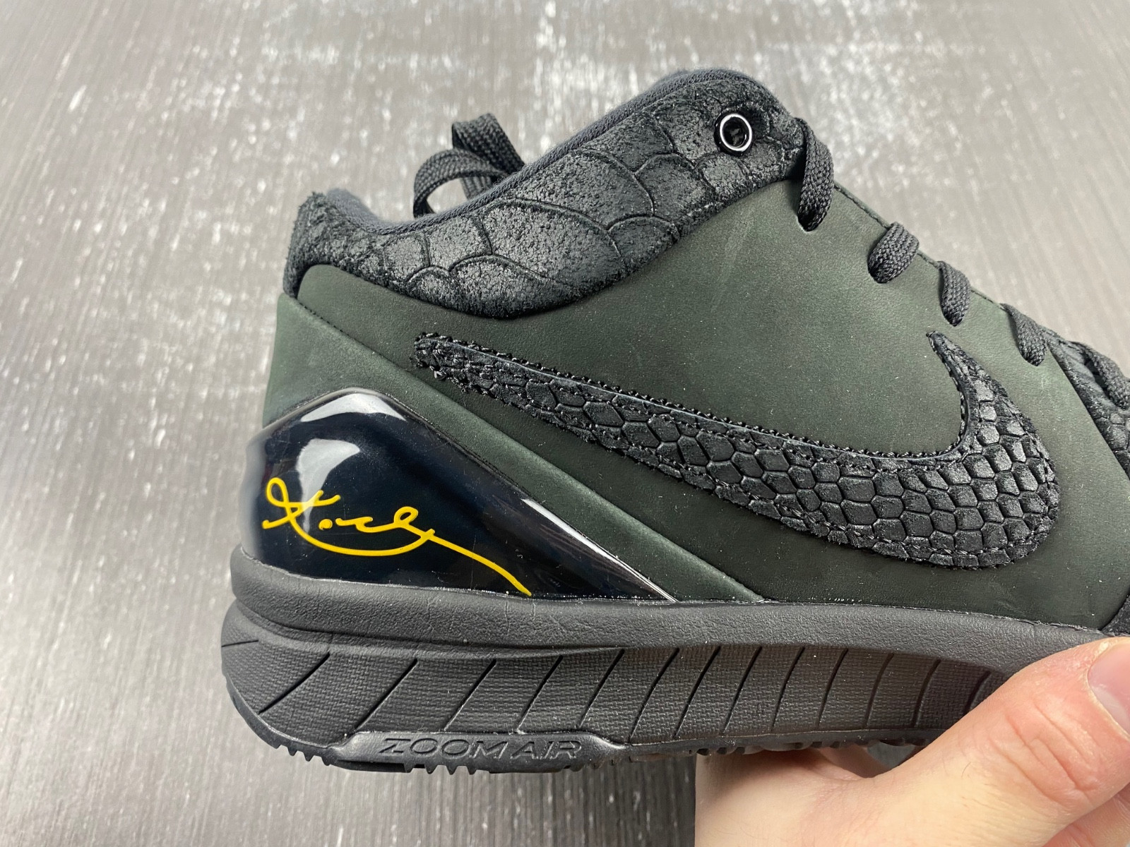 Nike Kobe 4 Protro Gift of Mamba Men