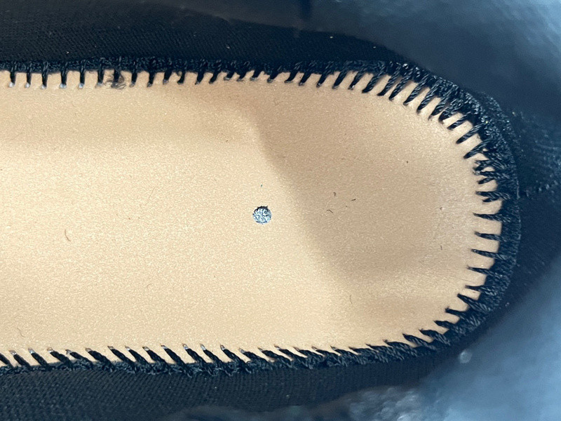 Ba*len*cia*ga runner 772767 w3rny 0135 (it’s not the same as the previous one!)