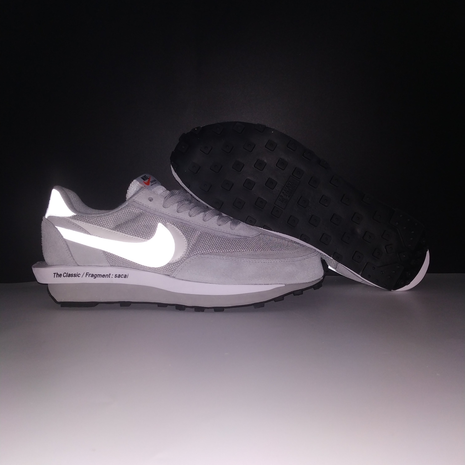 FRAGMENT X SACAI X NIKE LDV WAFFLE “GREY / WHITE” DH2684-001