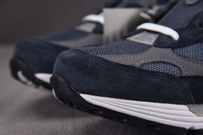 NEW BALANCE M992GG "MADE IN USA"