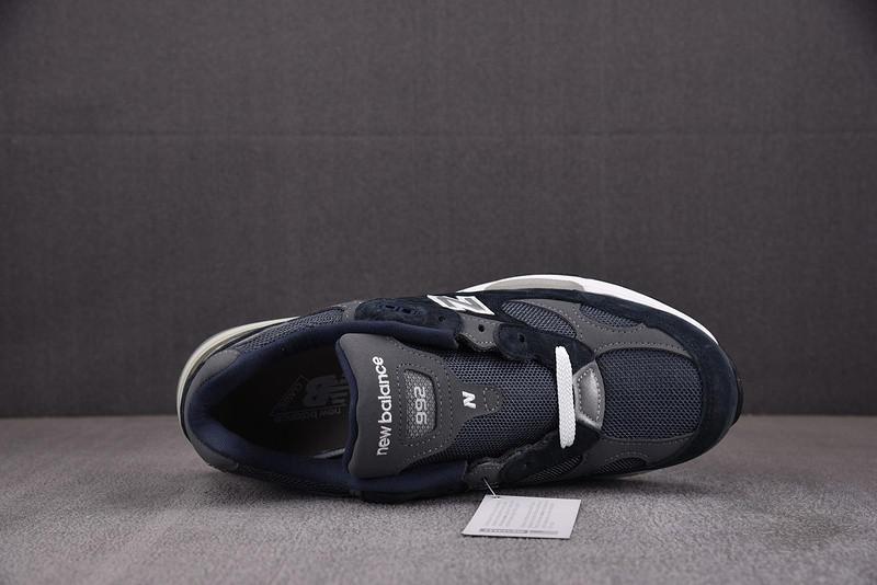 NEW BALANCE M992GG "MADE IN USA"