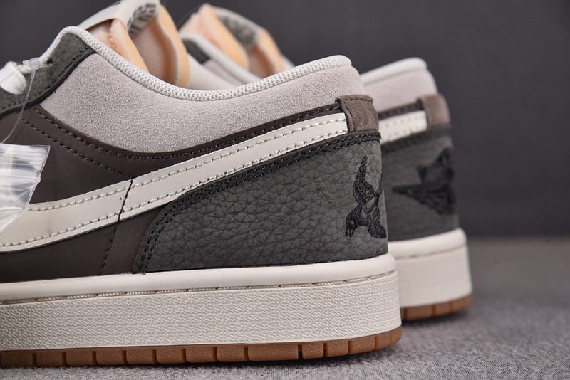 Air Jordan 1 Low SNKRS Day Korea FD0399-004