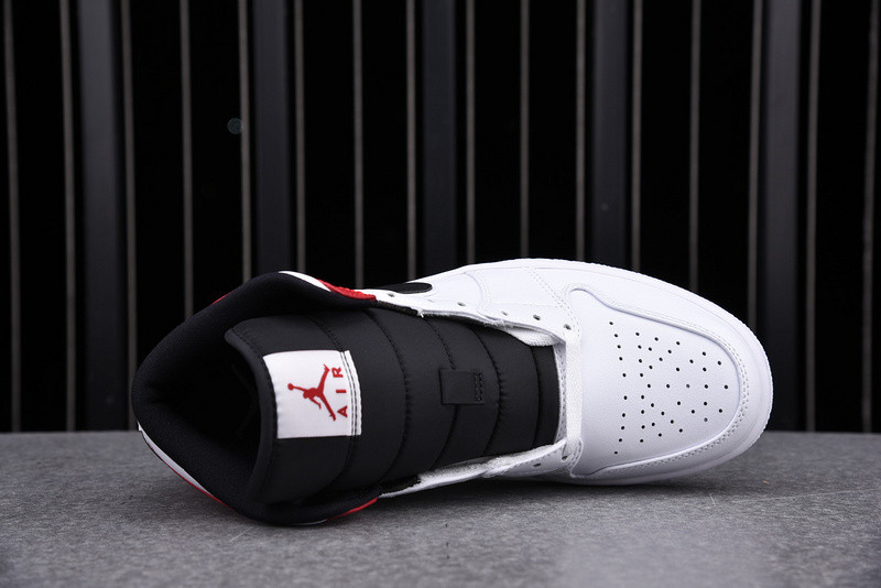 Air Jordan 1 Mid AJ1 554724-116