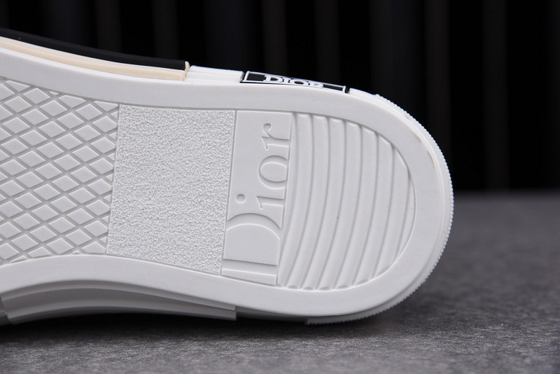 D B23 HIGH-TOP SNEAKERS