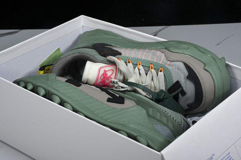 OW C/O ODSY-1000 SPORTS SHOES