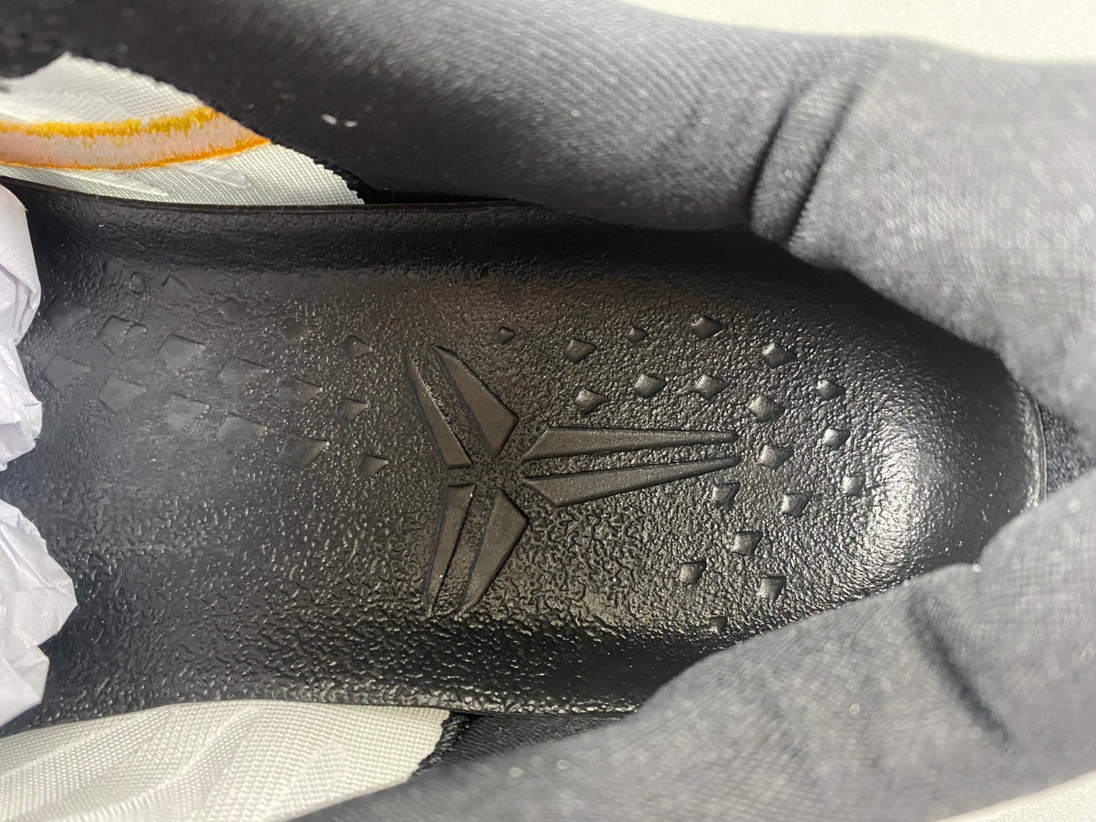 Nike Kobe 8 Protro White Metallic Gold FV6325-100