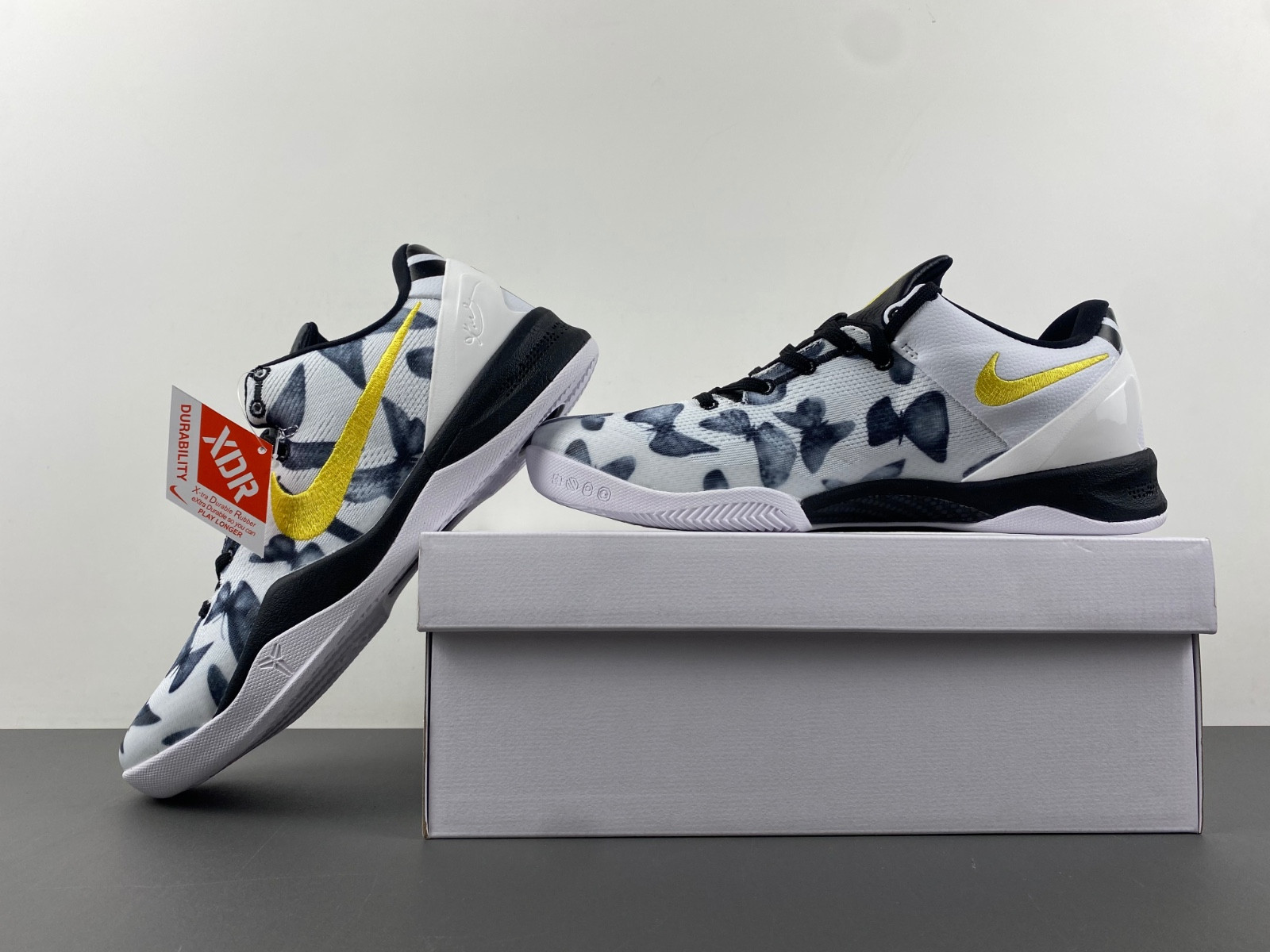 Nike Kobe 8 Protro White Metallic Gold FV6325-100