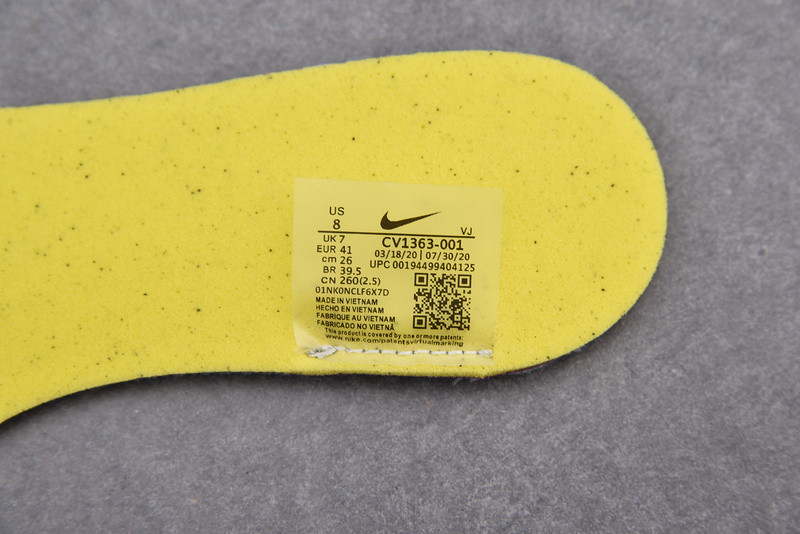 sacai x Nike VaporWaffle 3.0 CV1363-100