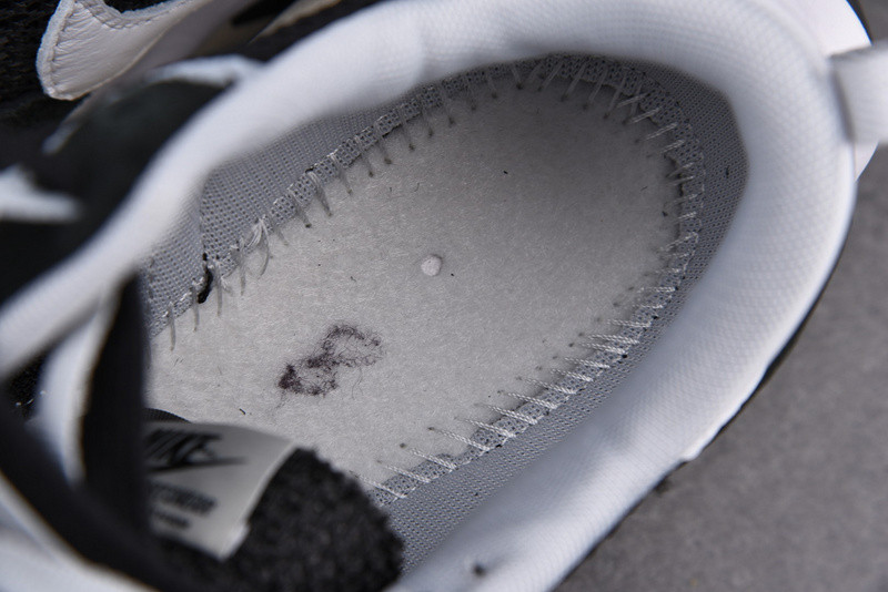 Sacai x Nike Pegasua Vaporfly Black White CV1363-001